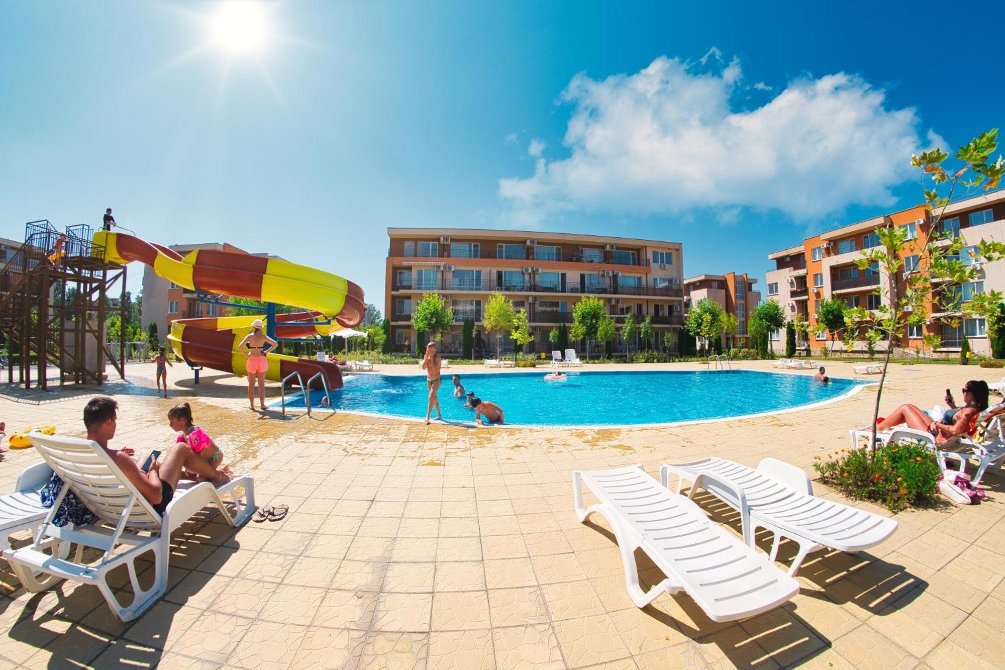 Holiday Garden Resort Slantschew brjag Exterior foto