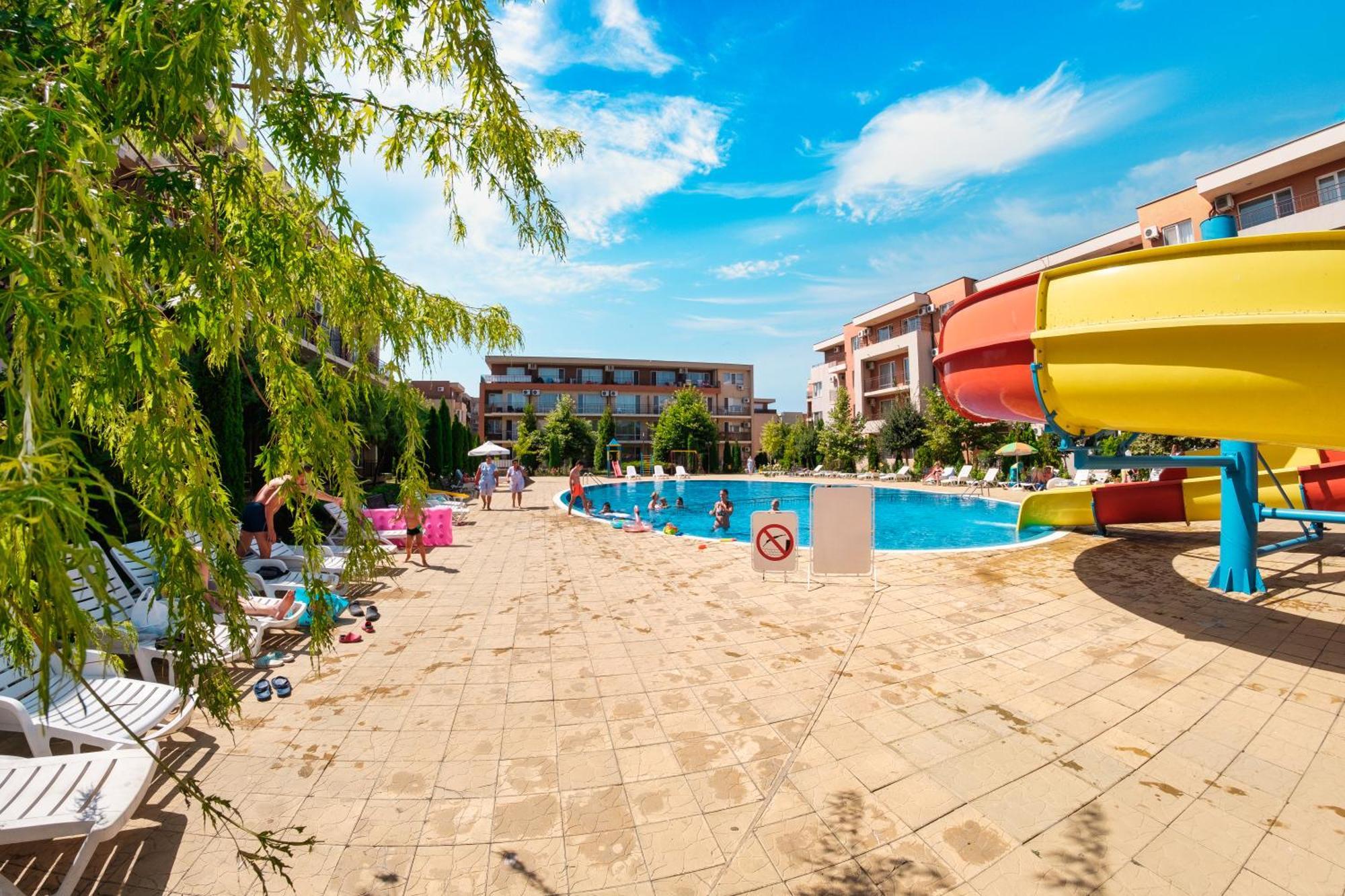 Holiday Garden Resort Slantschew brjag Exterior foto