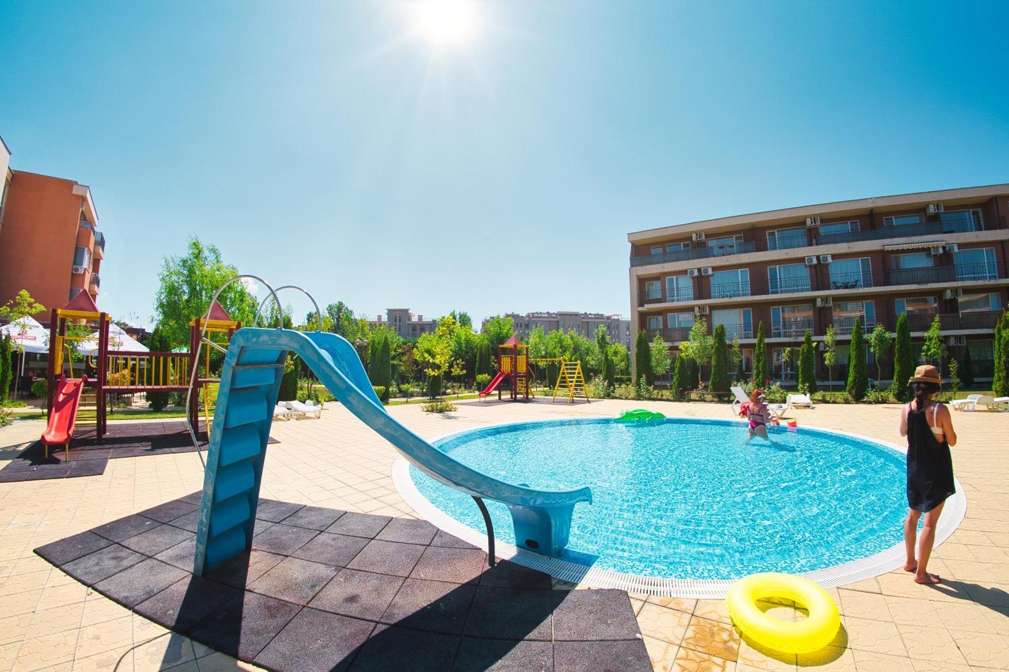 Holiday Garden Resort Slantschew brjag Exterior foto
