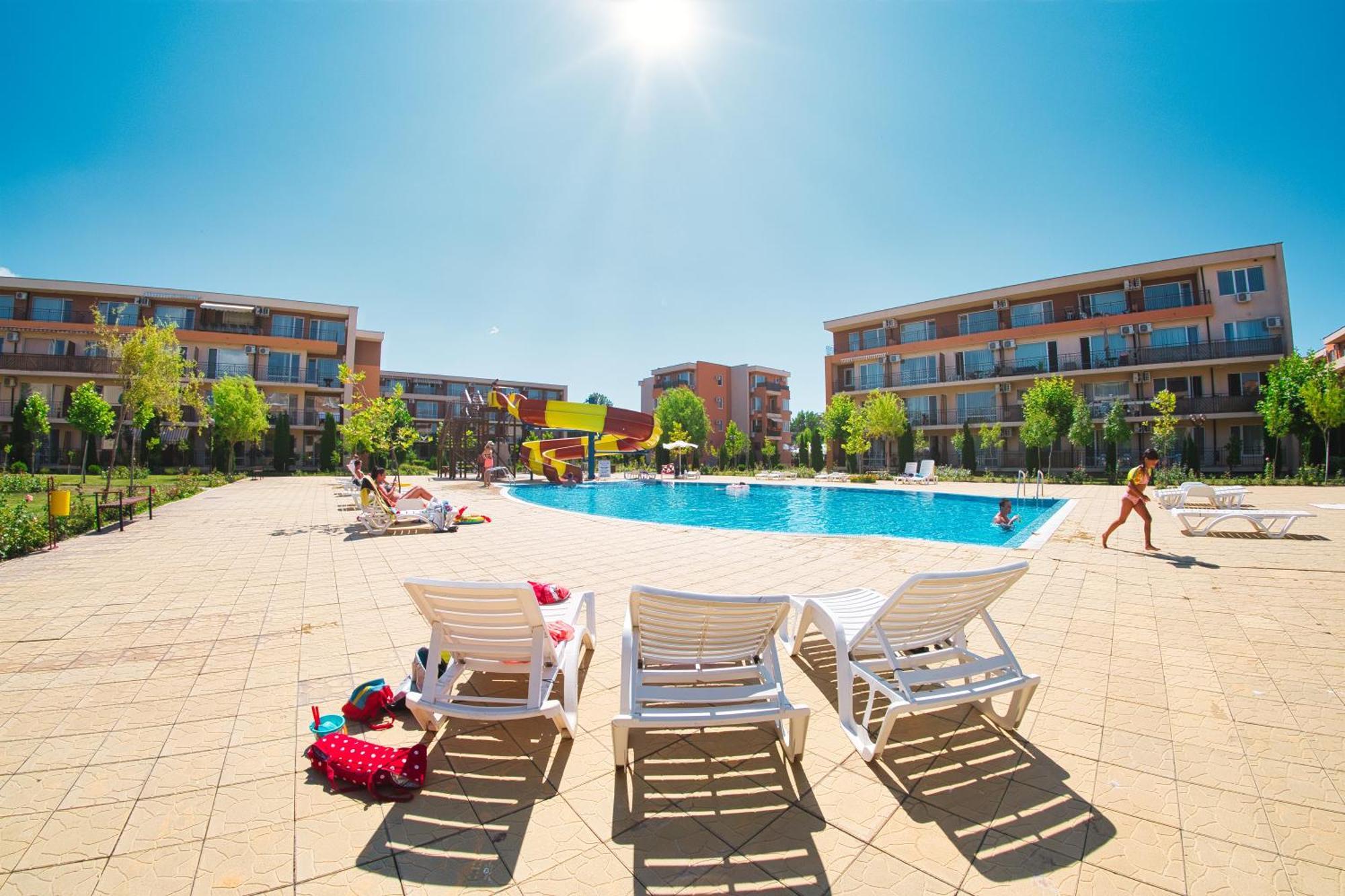 Holiday Garden Resort Slantschew brjag Exterior foto